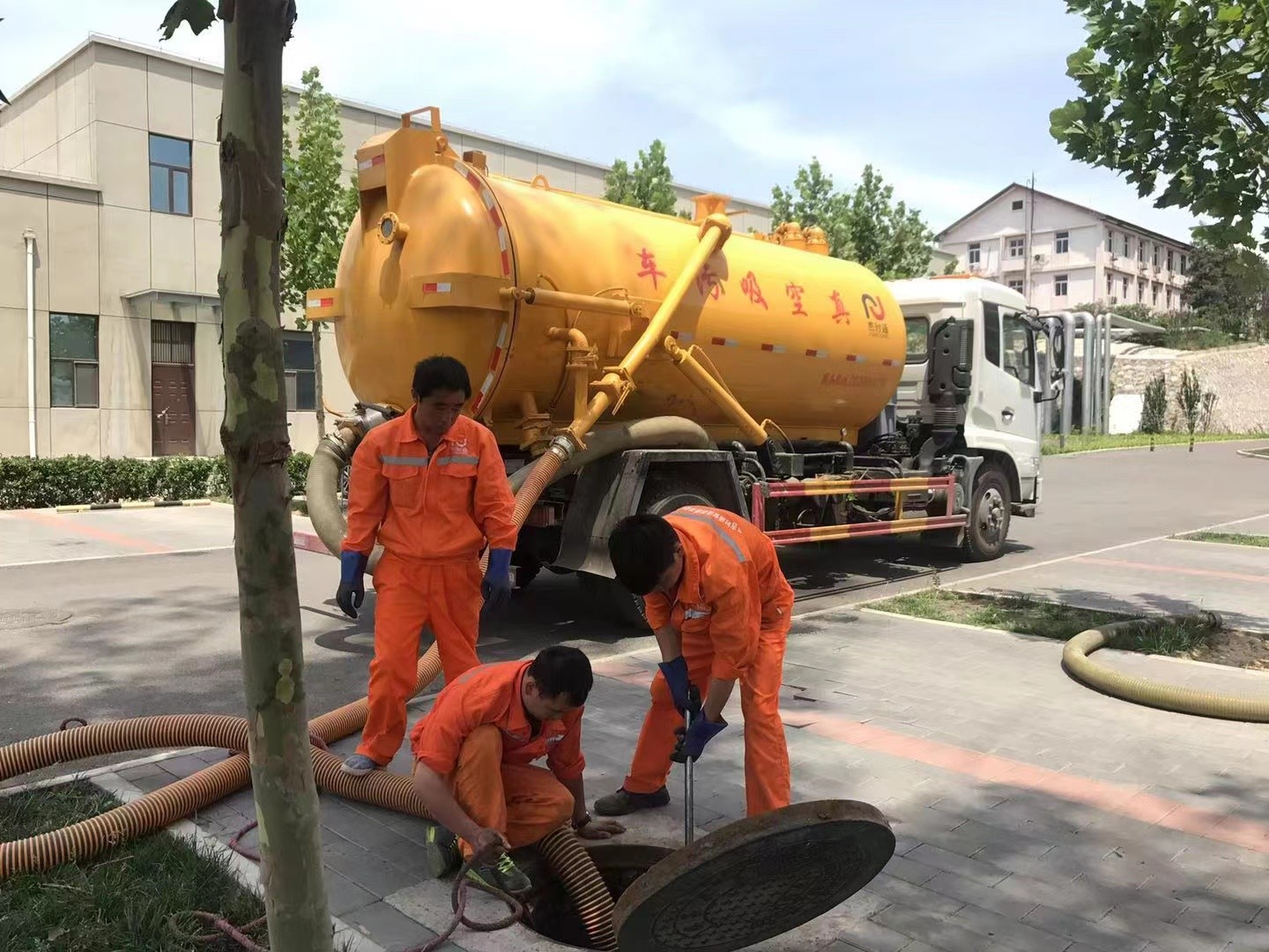 临泉化粪池清理与5-8吨吸粪车施工效率分析